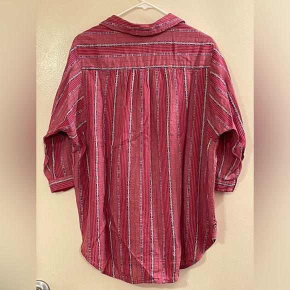 PILCRO by ANTHROPOLOGIE The Bo Boyfriend Embroidered Buttondown Shirt - Picture 7 of 13